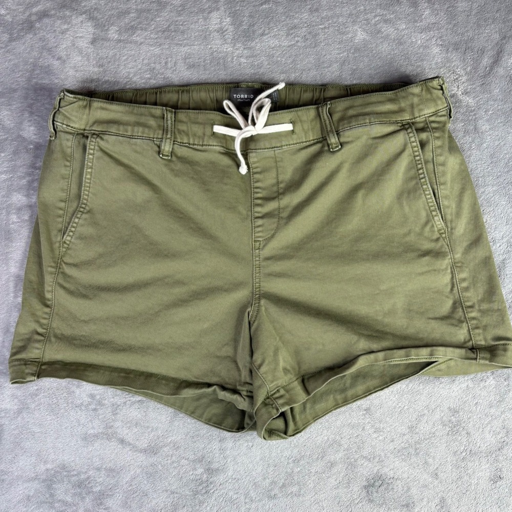 Torrid Twill Shorts Womens 1 Olive Green Drawstring Elastic Waist 38x4  Utility